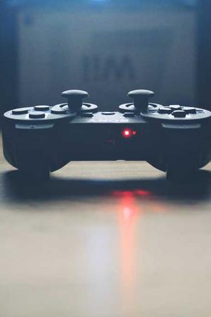 时尚简约无线耳机广告